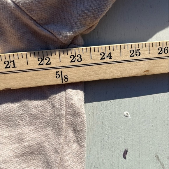 Women's Ariana Grande Sweatshirt Beige Sweetener Spell-Out XL Pop Singer NYC Y2K - Picture 9 of 11